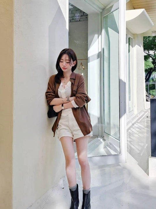 MS51034 Signature cream shorts