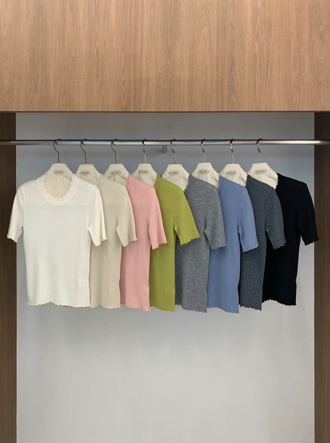 MS50803 Basic flower knit top