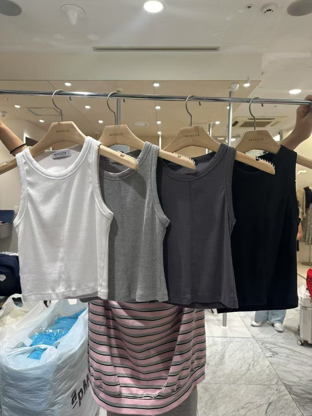 MS50854 Jenn tank top