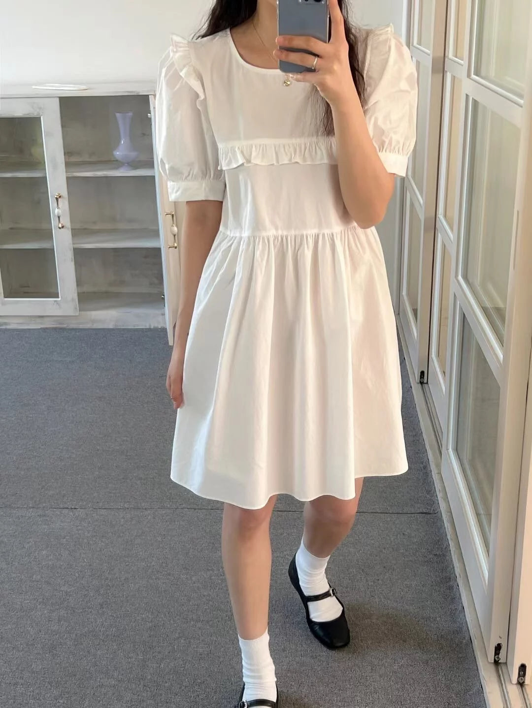 Puff ivory dress
