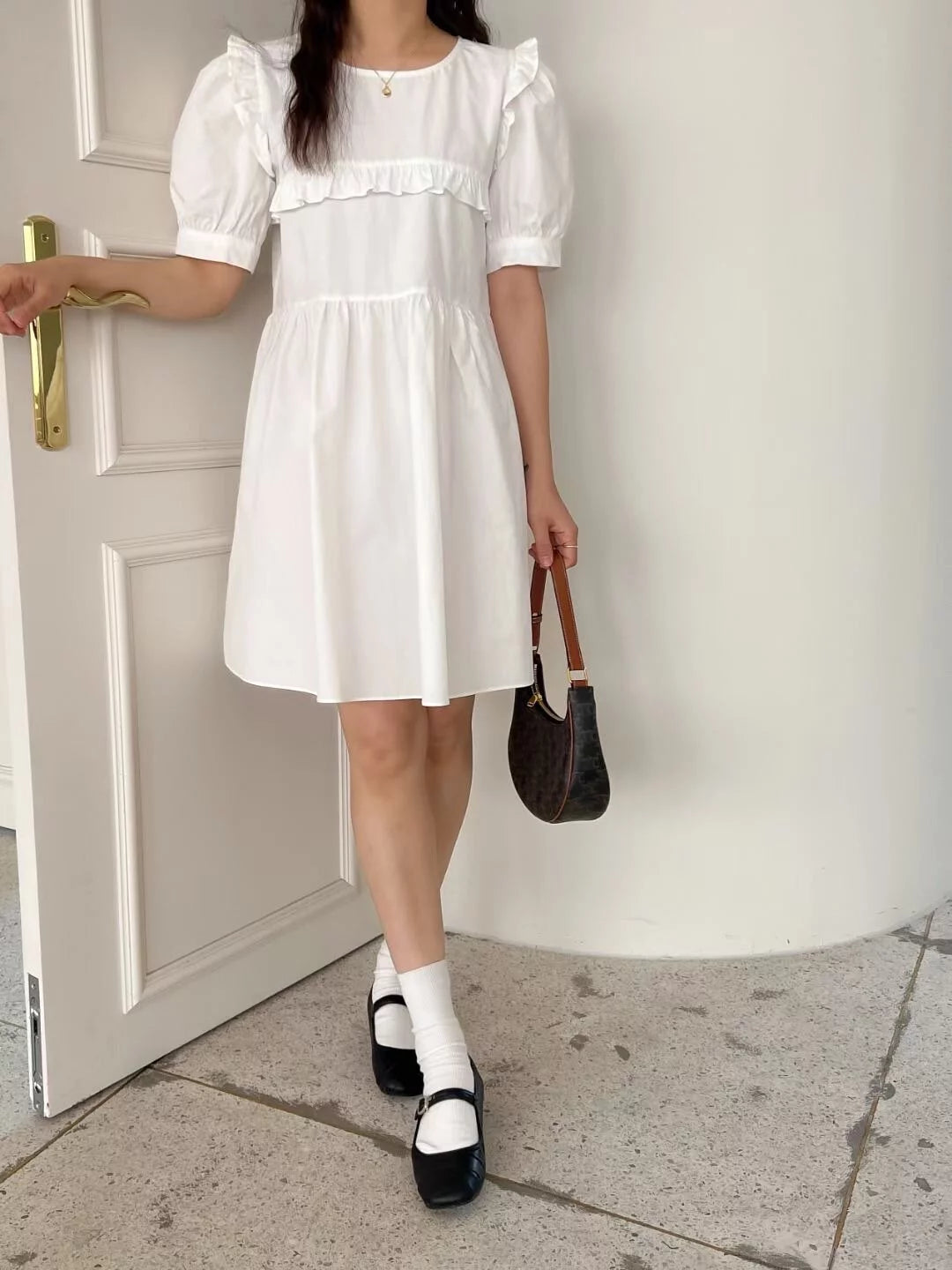 Puff ivory dress