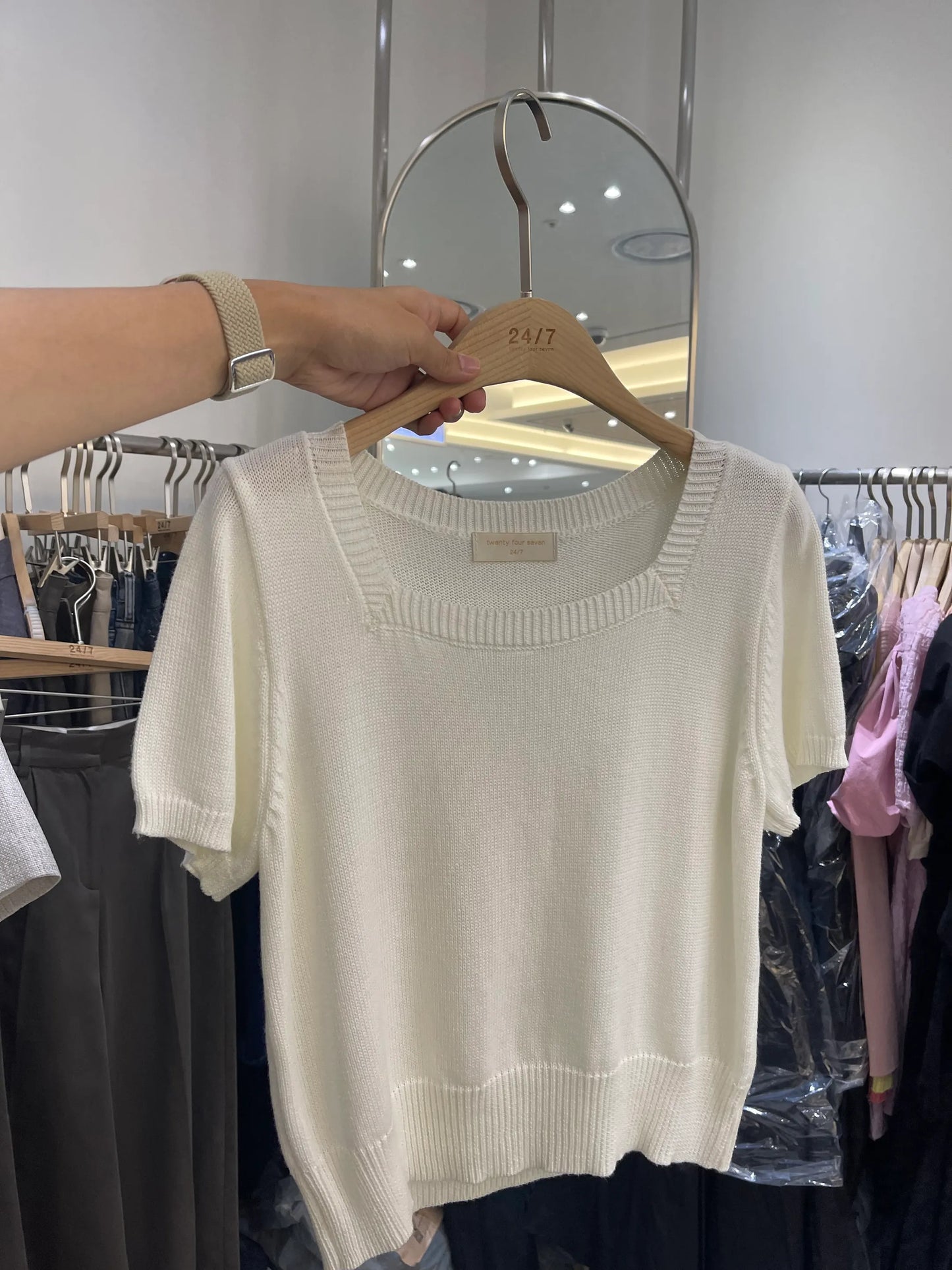 Basic knit top