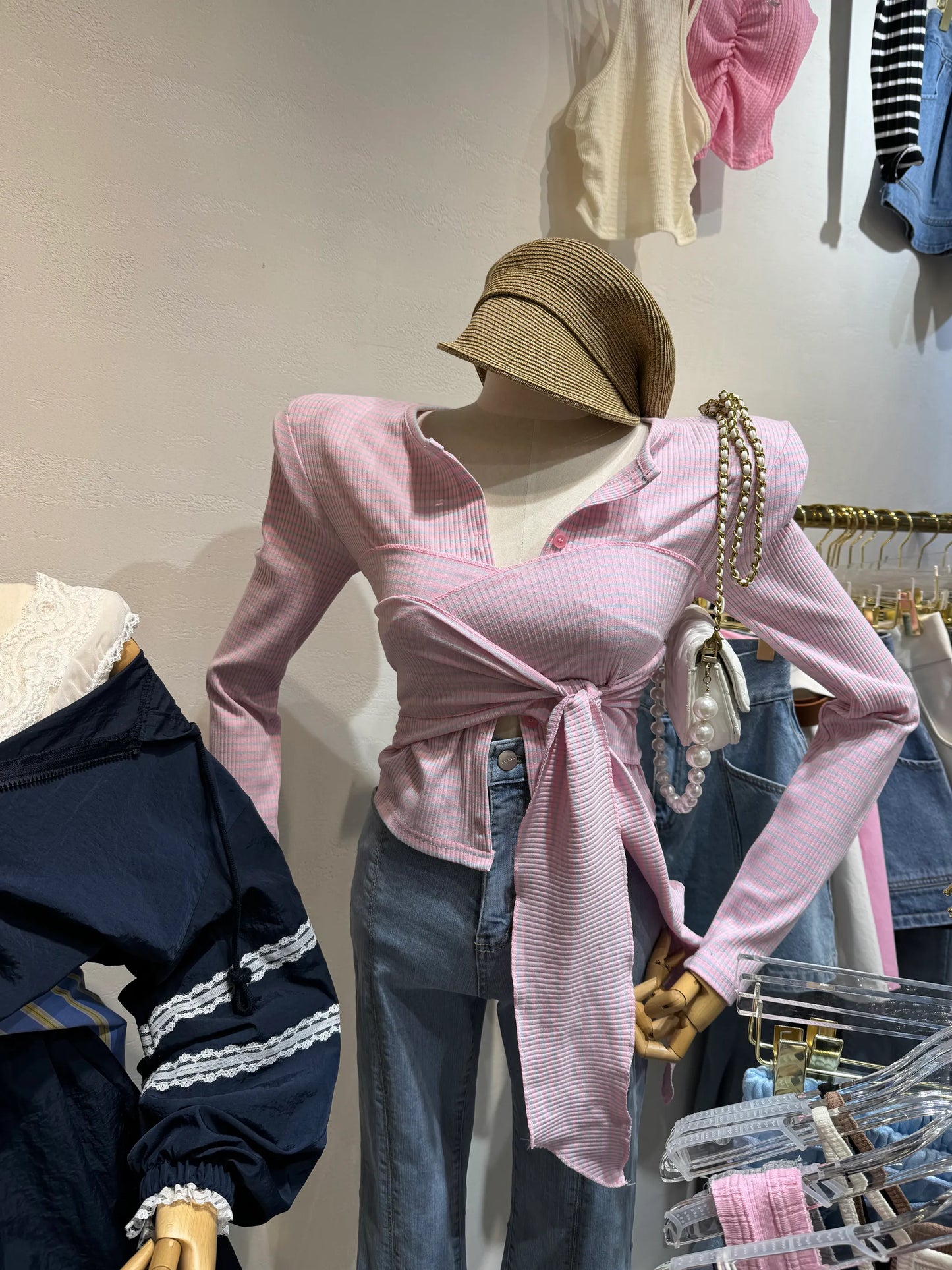 Pinky stripes tie top
