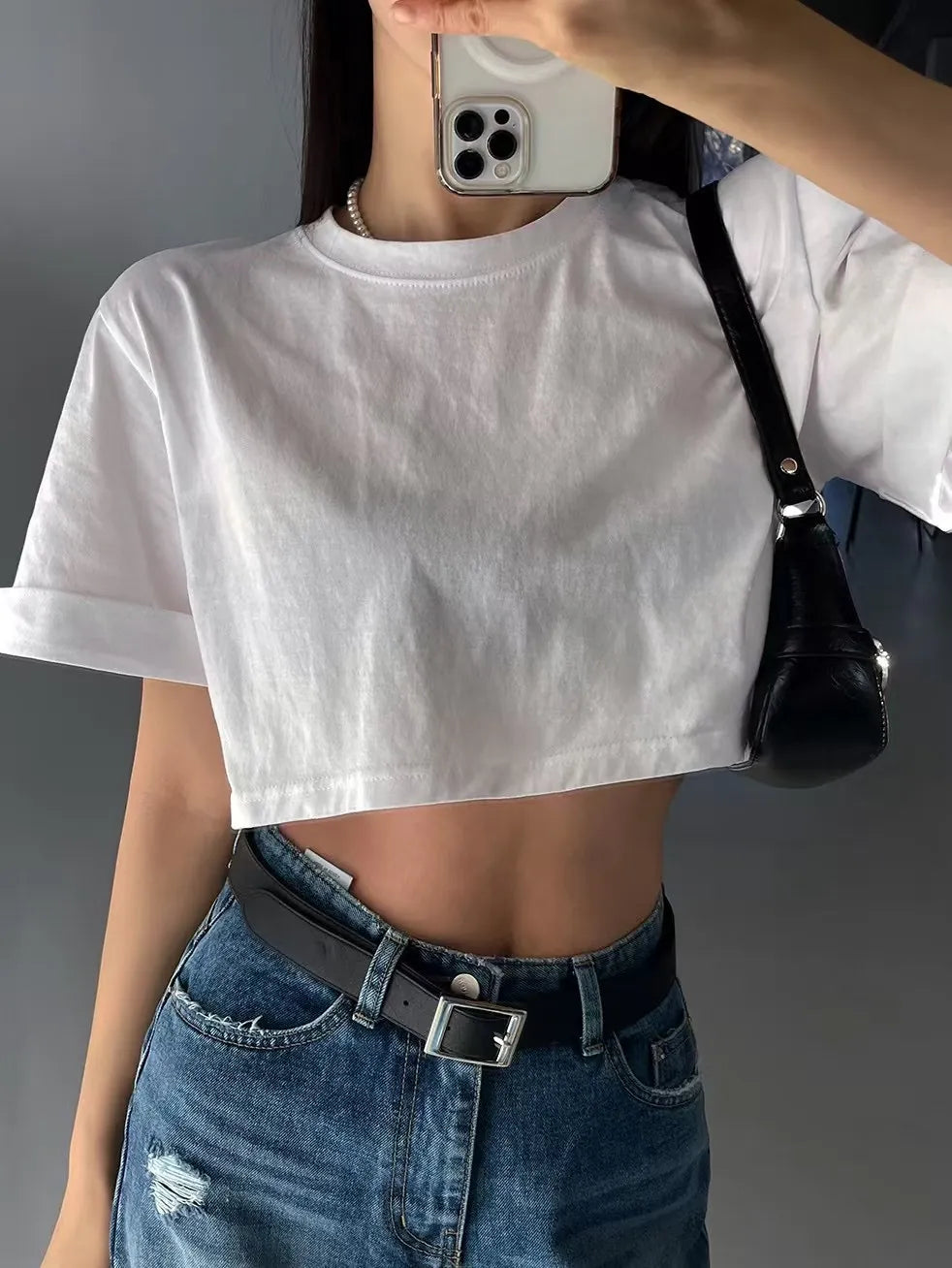 Basic white crop tee