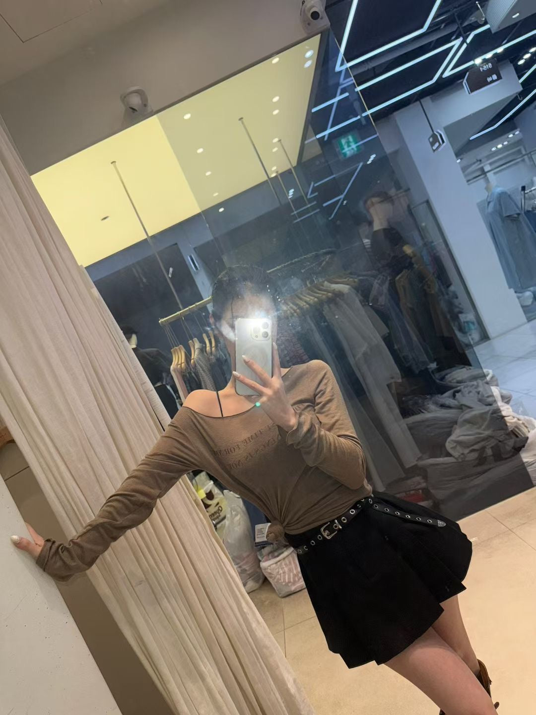 MS50958 Hyuna off shoulder top