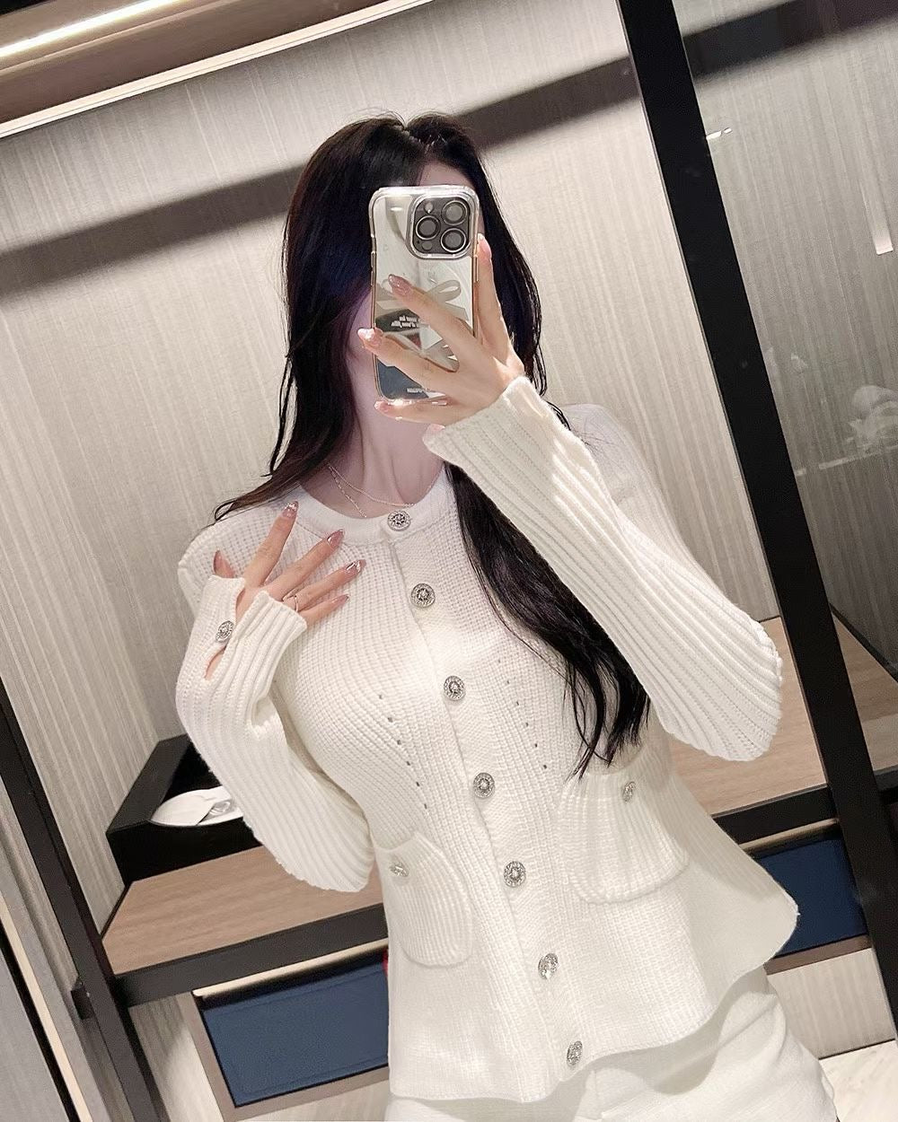 MS51009 Monarch button knit top