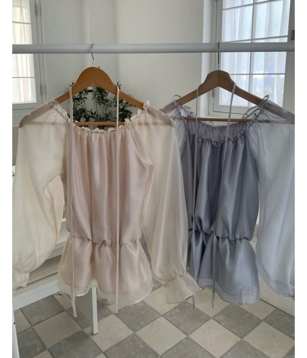 MS60302 Lumiere off shoulder top