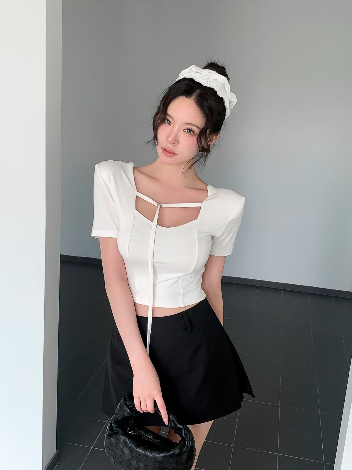 MS60531 Tied crop top