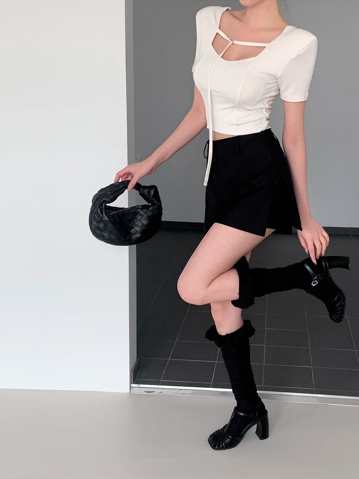 MS60531 Tied crop top