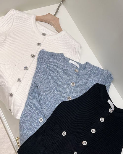 MS51009 Monarch button knit top