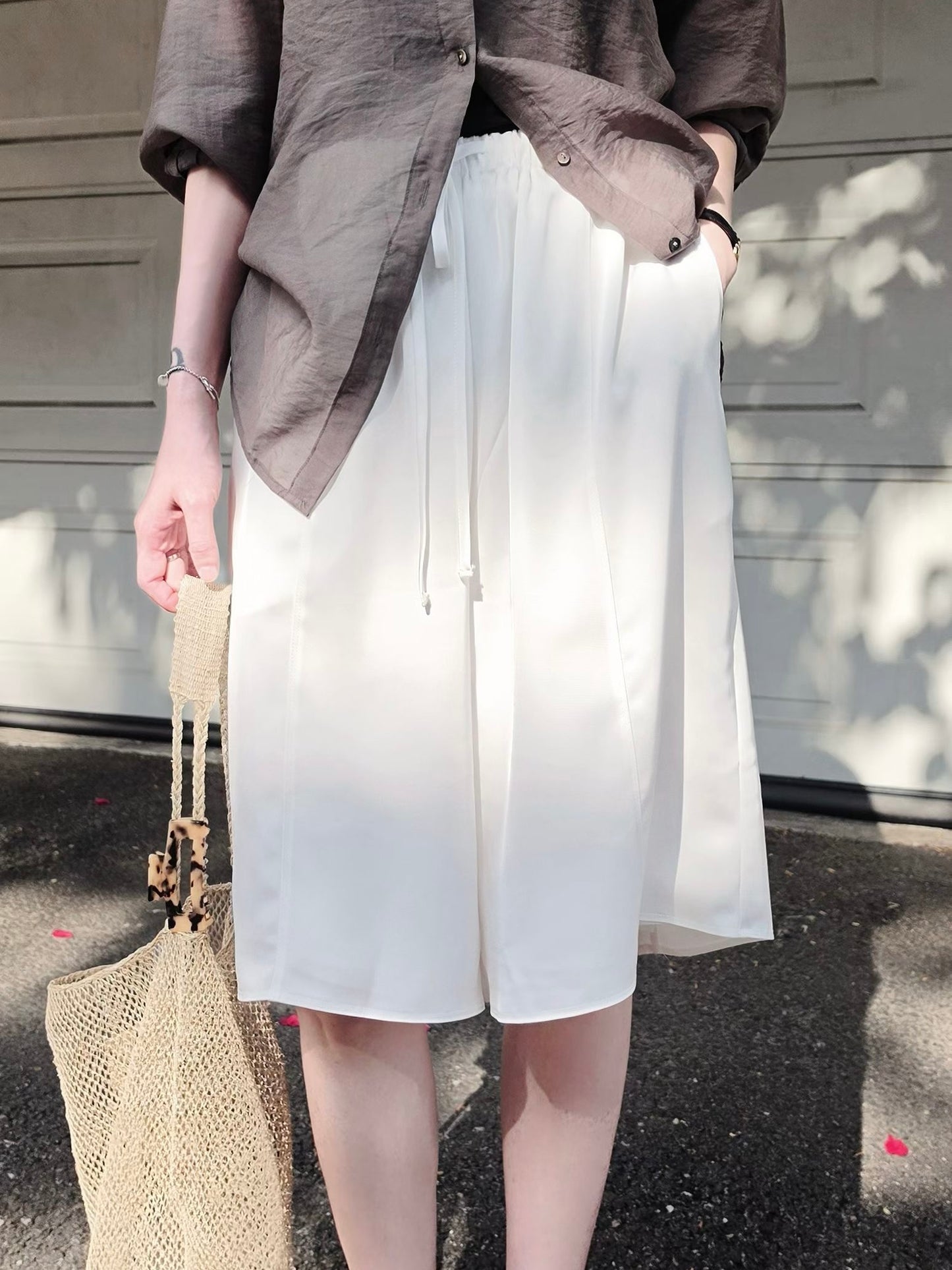 MS60614 The Row mid shorts