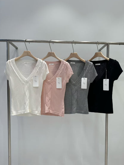 MS60336 Cable knit V neck top