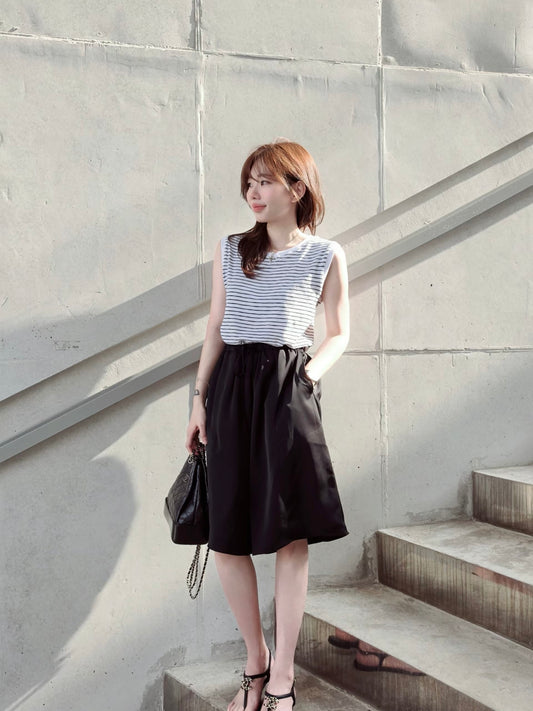 MS60614 The Row mid shorts