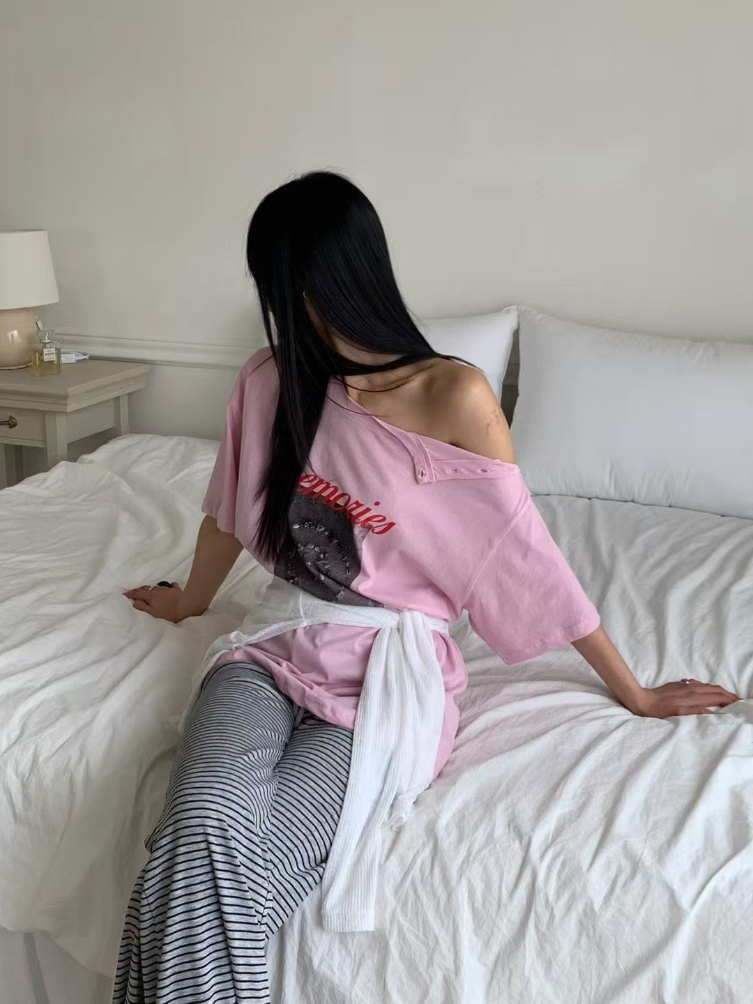 MS60723 Retro off shoulder tee