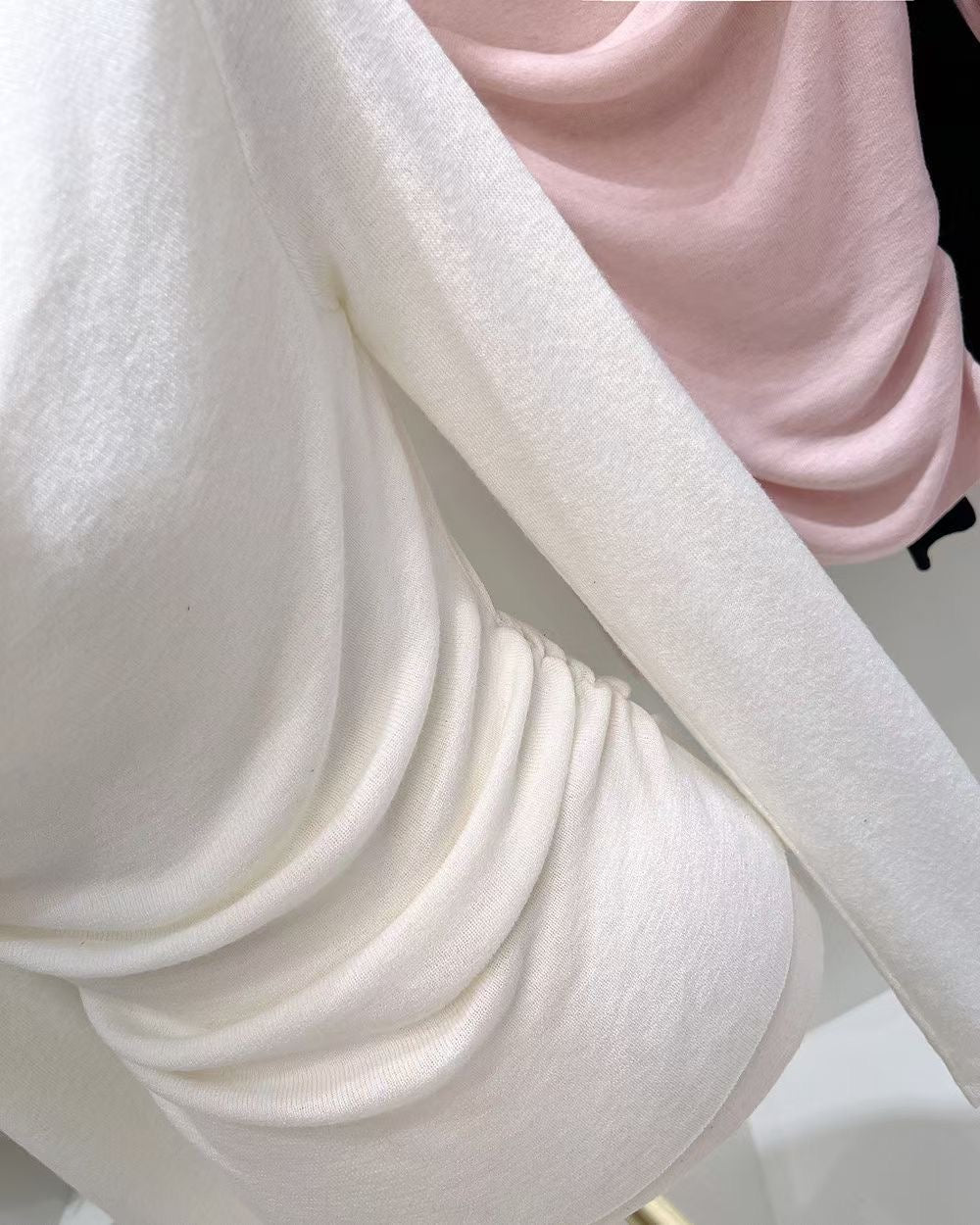 MS60306 Soft drape off shoulder knit top