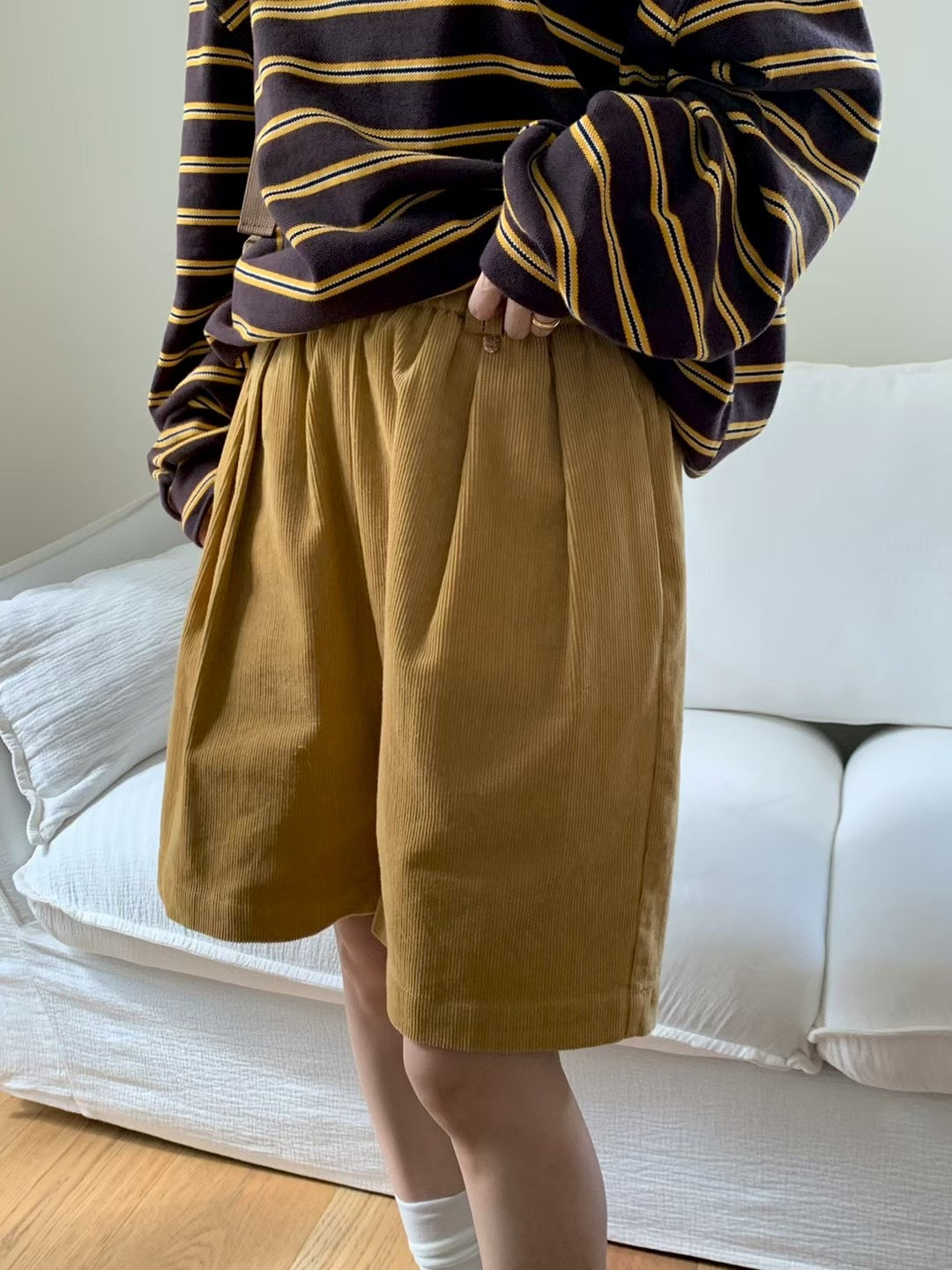 MS50950 Corduroy mid shorts