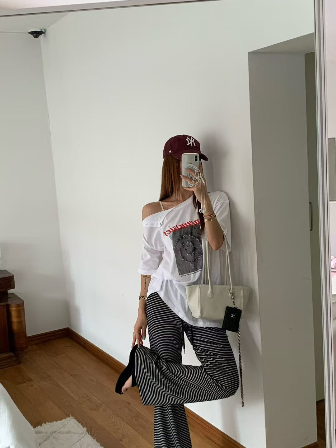 MS60723 Retro off shoulder tee