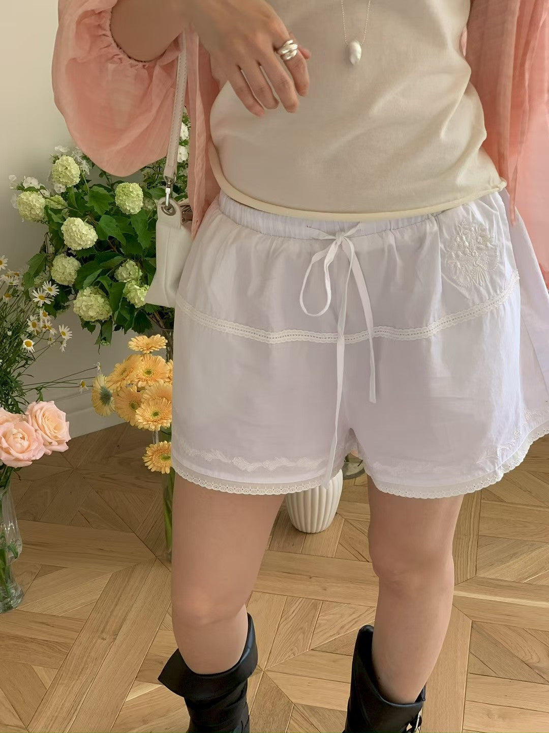 MS60548 Fancy lace shorts