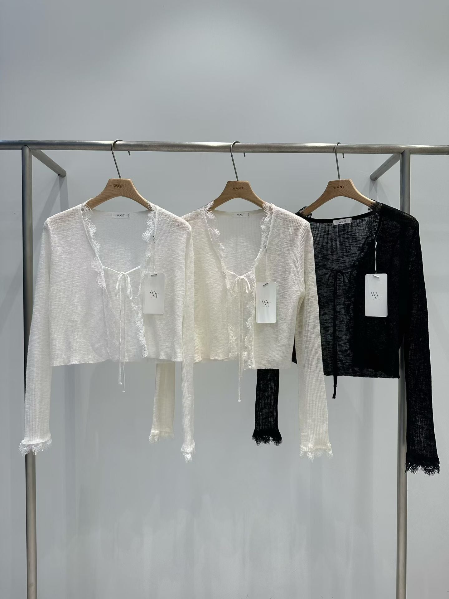 MS60361 Serene lace outer
