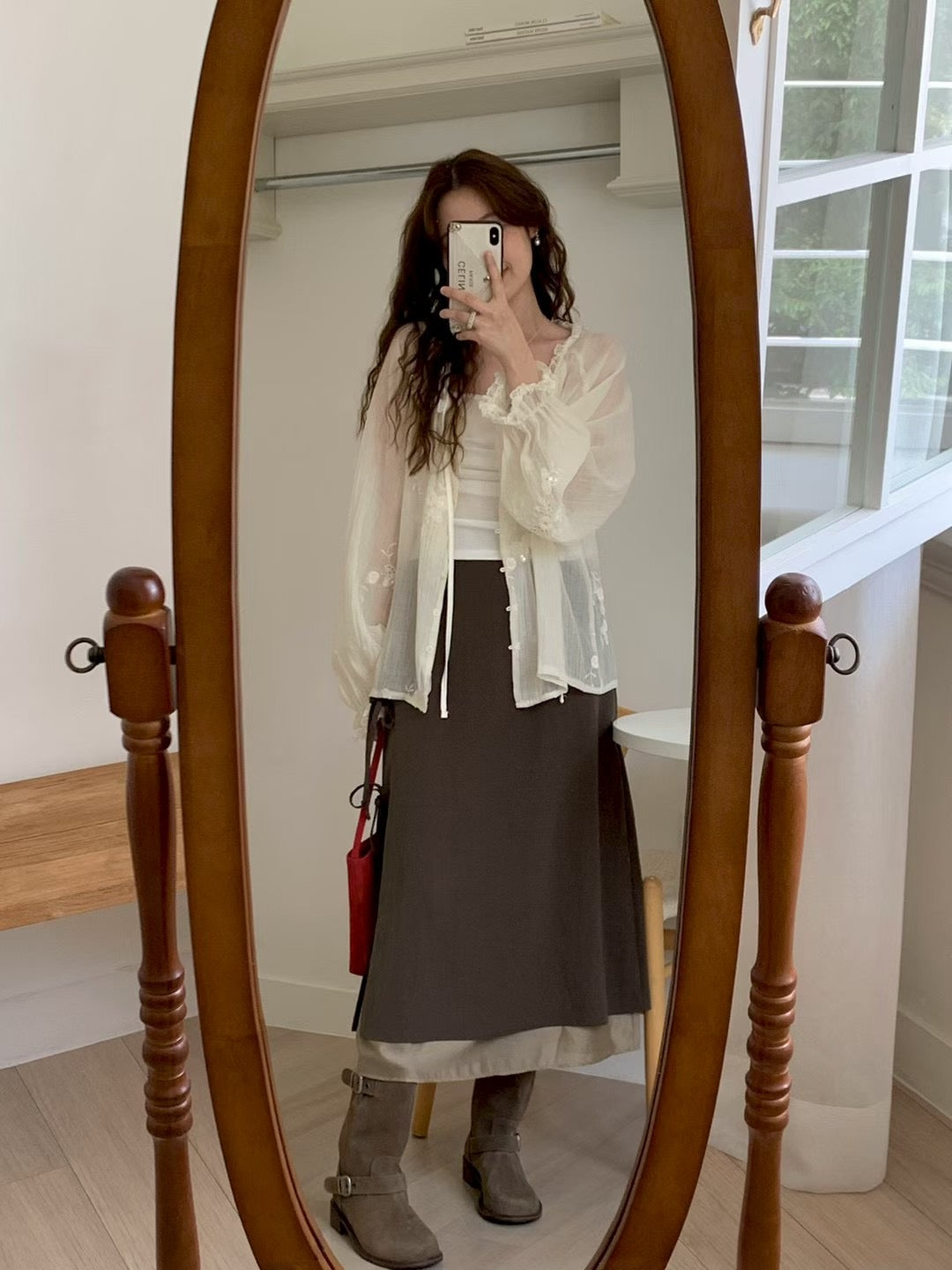 MS50804 Gladys embroidery outer