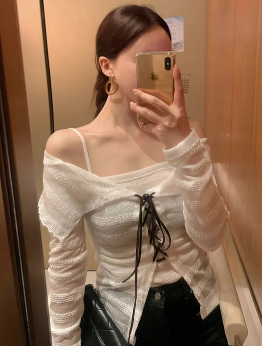 Soft lace ribbon top