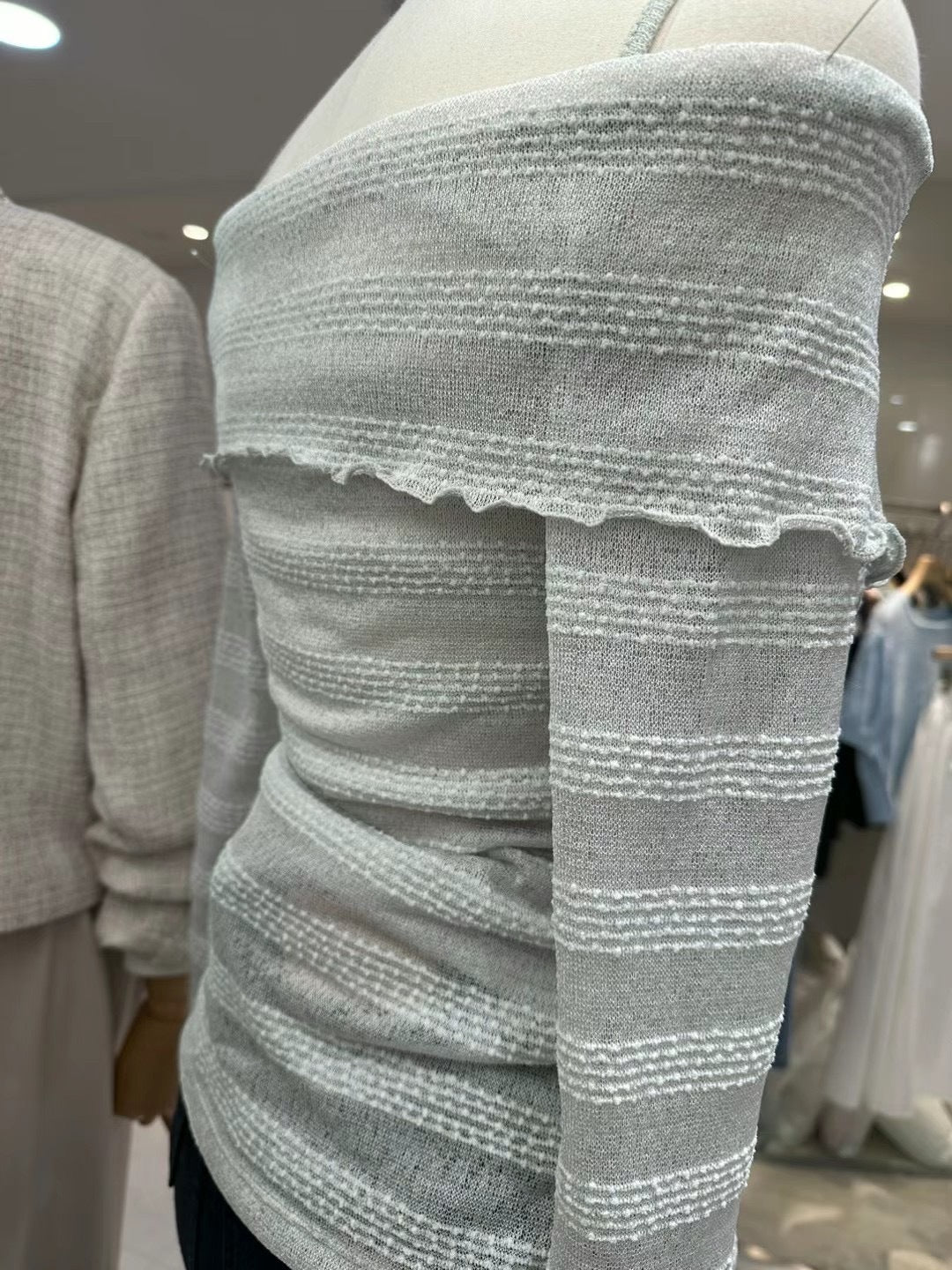 Soft lace ribbon top