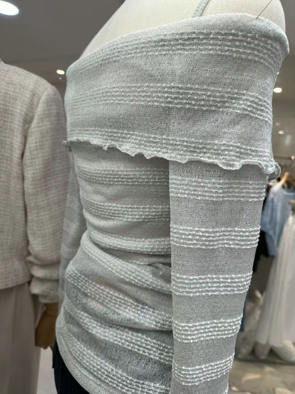 Soft lace ribbon top