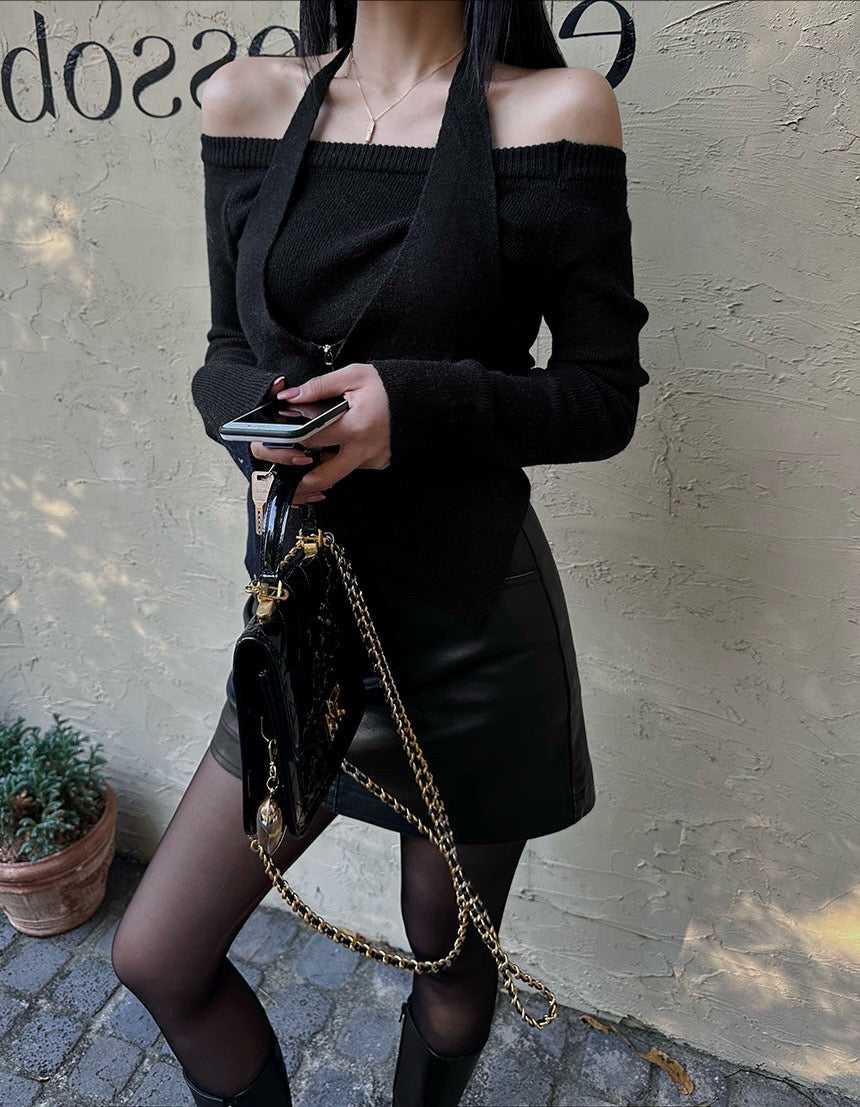 MS51146 Giselle halter top