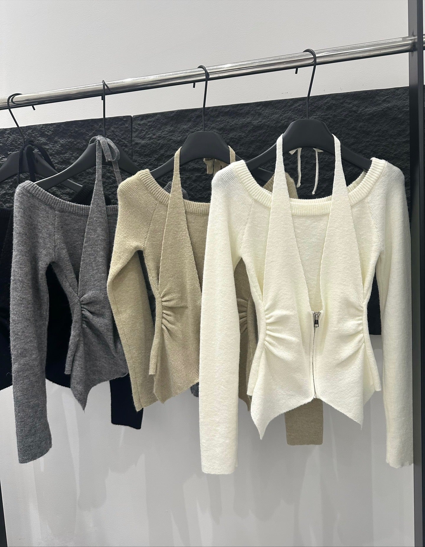 MS51146 Giselle halter top