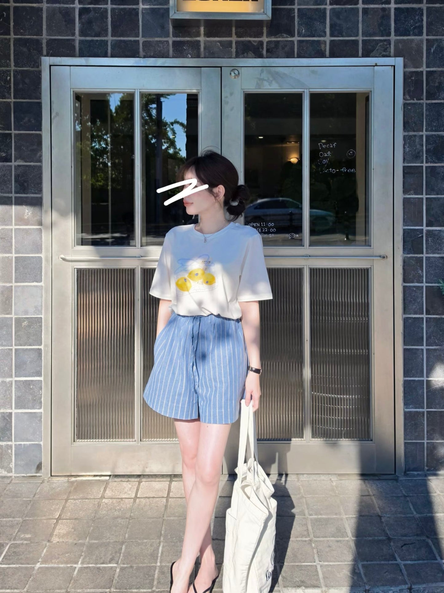 MS60224 Holidays modal tee