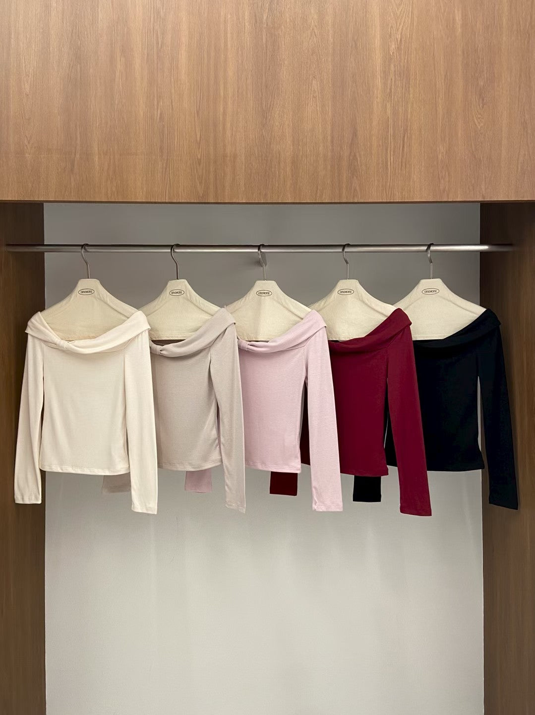 MS51144 Amelie off shoulder top