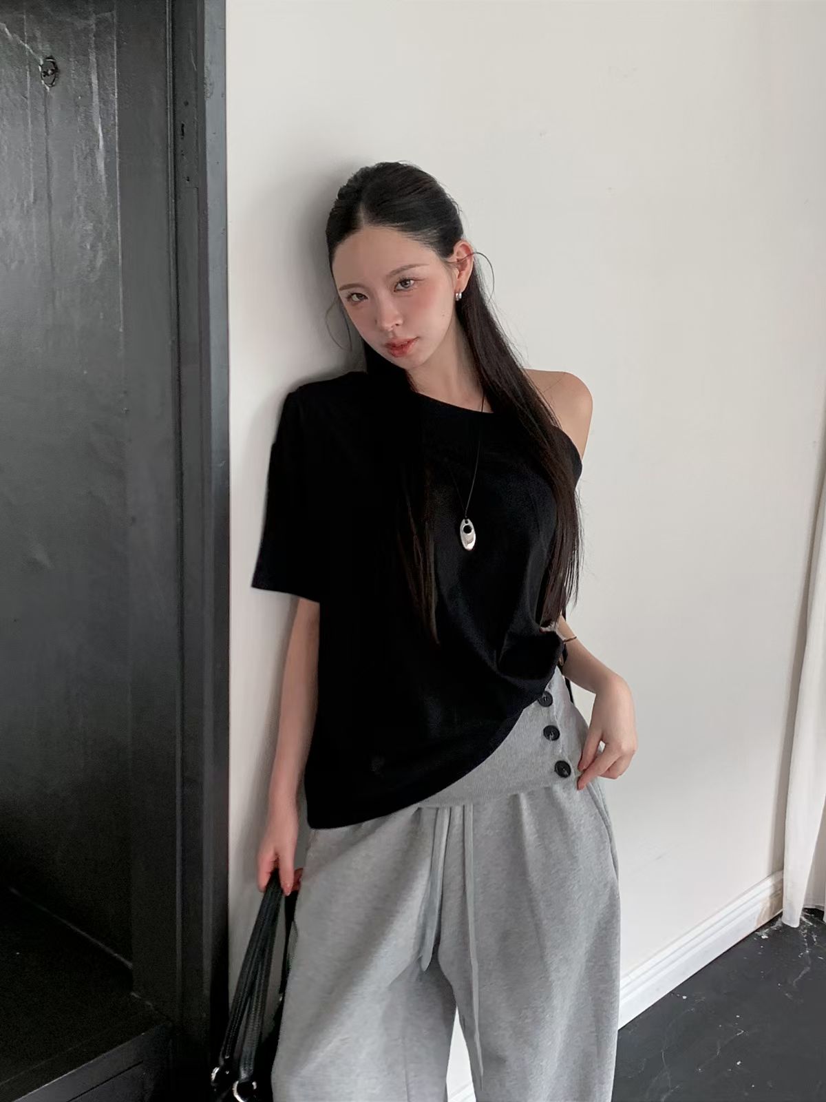 MS60813 Asymmetric one shoulder tee