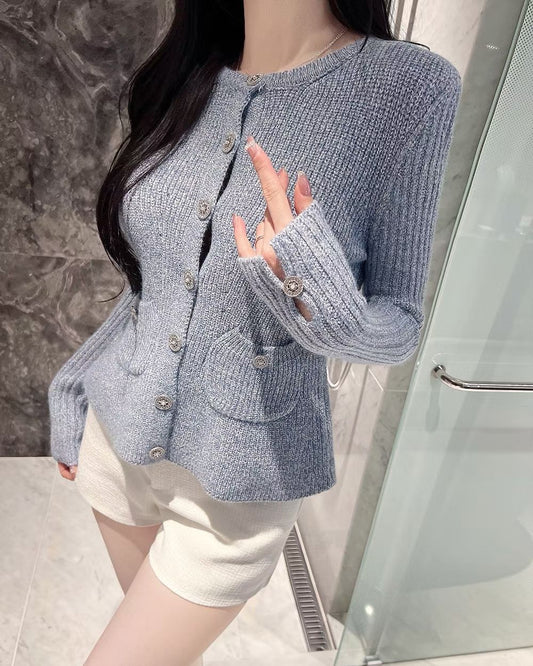 MS51009 Monarch button knit top