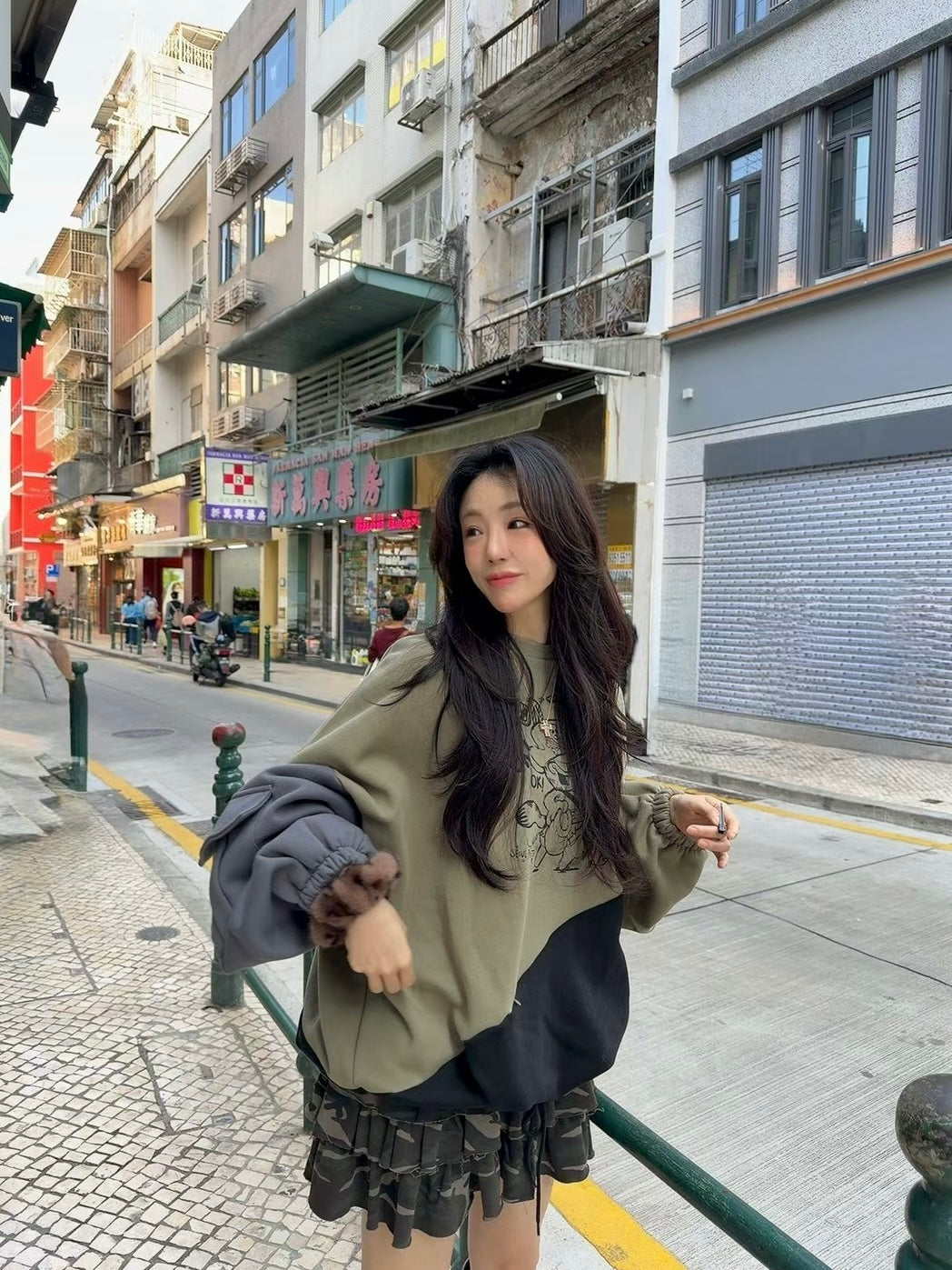 MS51251 Garfield mix color sweater