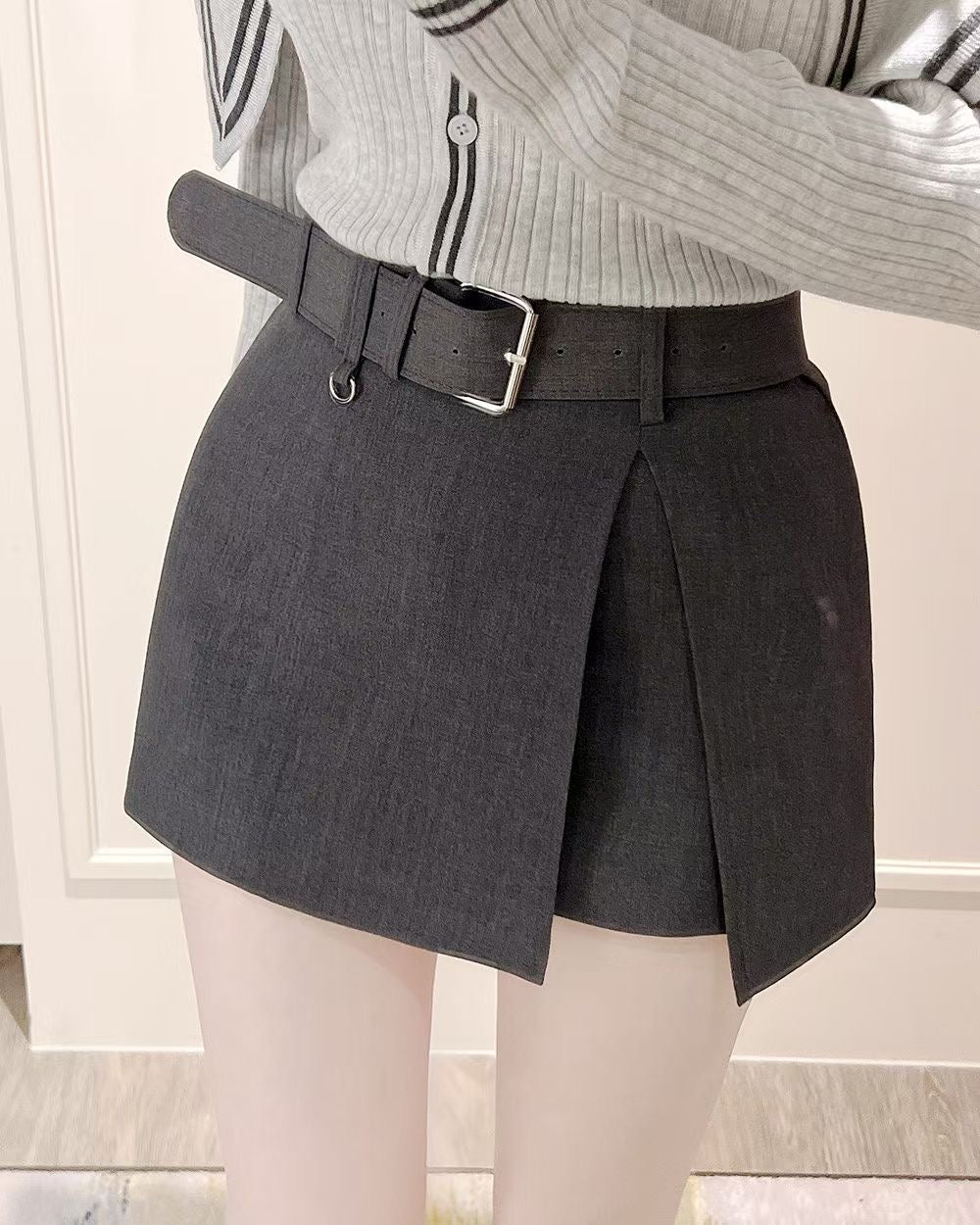 MS60309 Belted asymmetrical skort