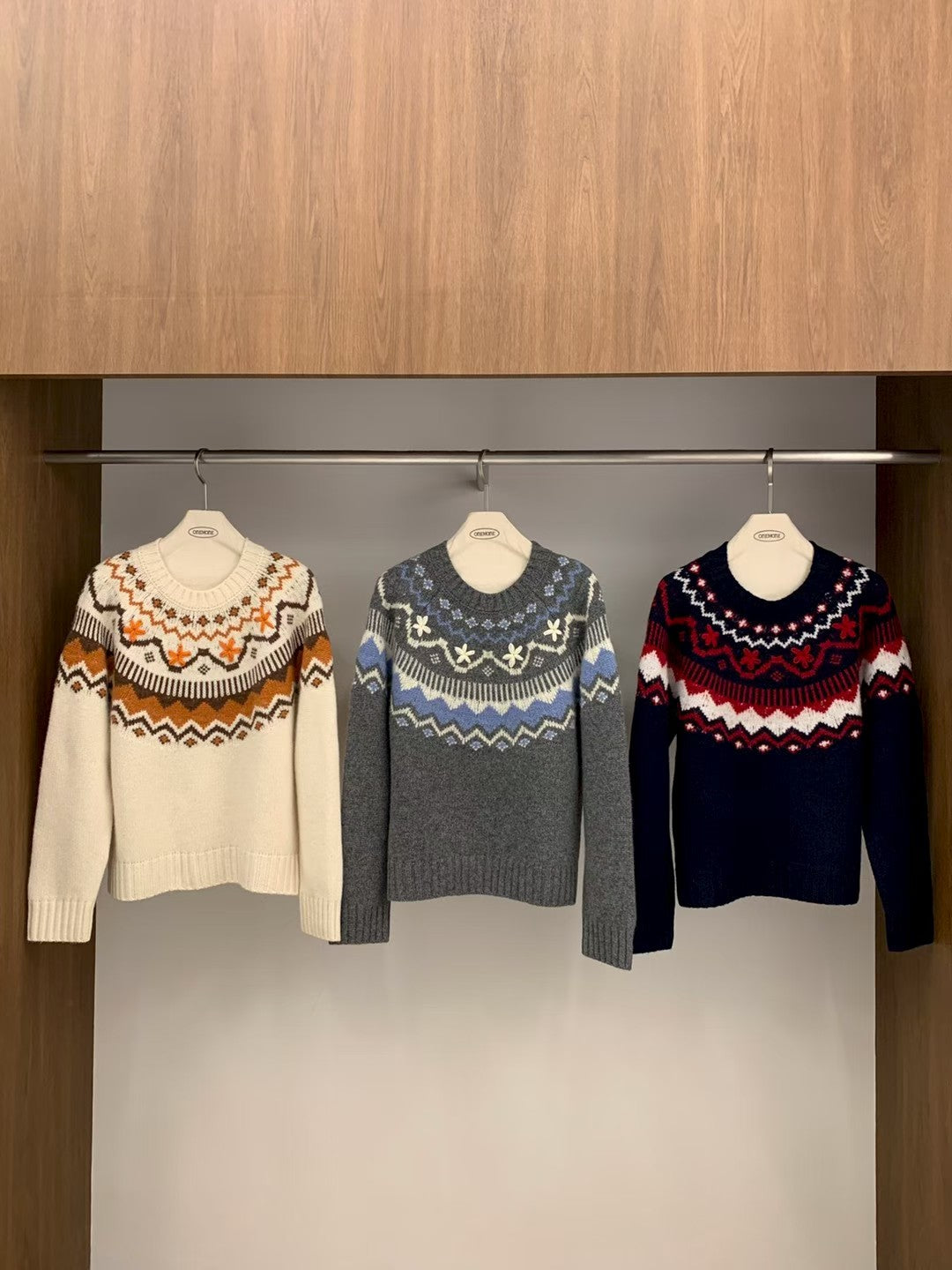 MS51082 Embroidery sweater