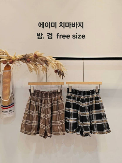 MS51075 British checked shorts